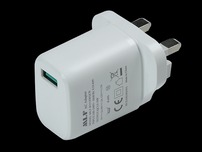 B35 PD20W + QC18W charger UK