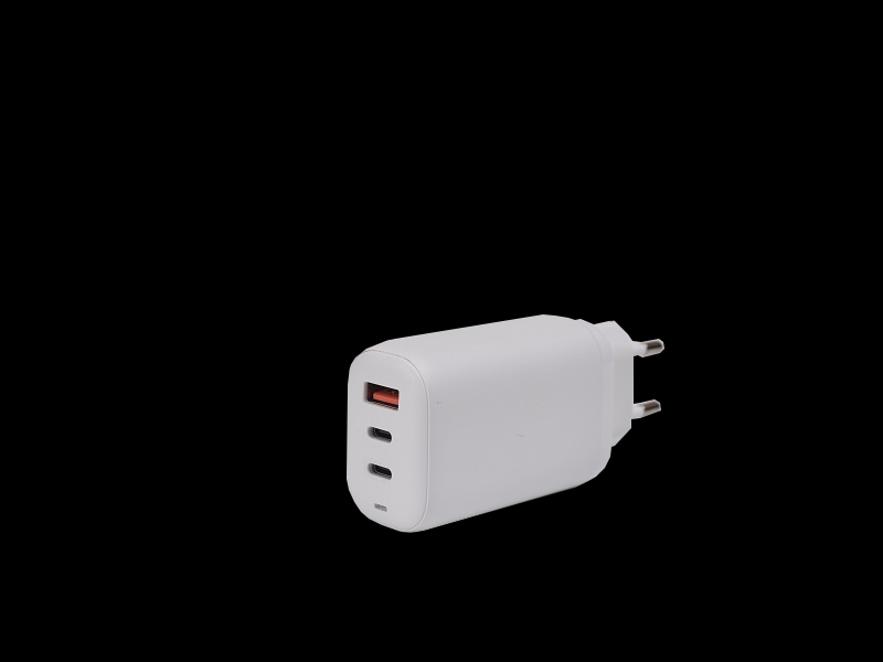 D28 GaN 65W 2C+1A Charger